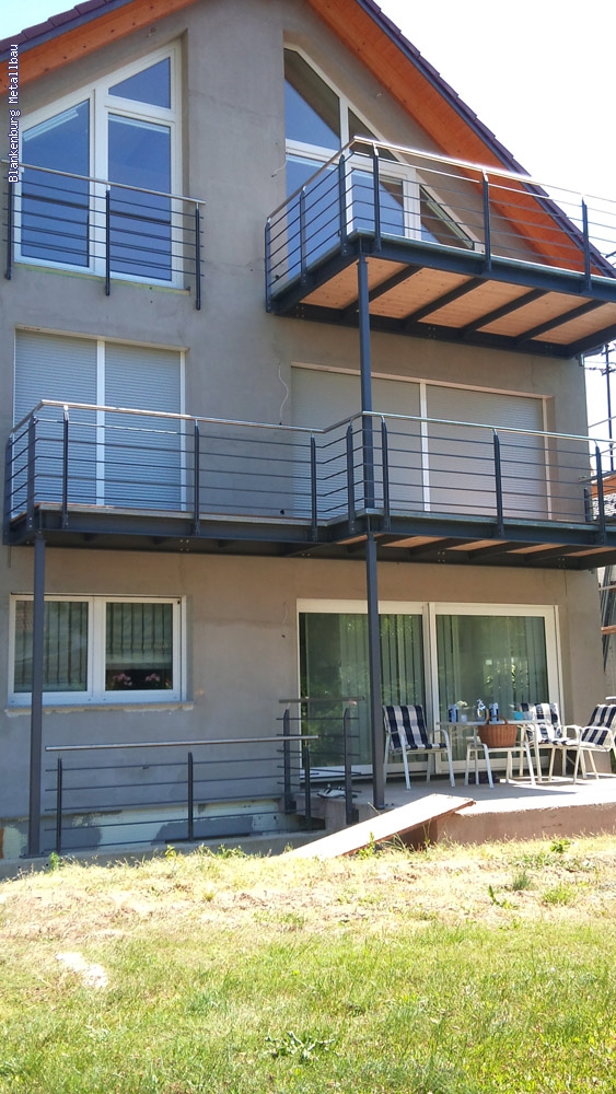 https://www.blankenburg-metallbau.de/bildergalerie/cache/vs_Balkonanlagen_Balkonanlagen-6.jpg