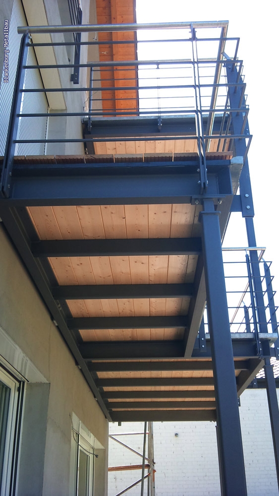 https://www.blankenburg-metallbau.de/bildergalerie/cache/vs_Balkonanlagen_Balkonanlagen-7.jpg