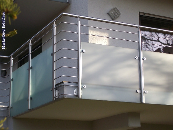 https://www.blankenburg-metallbau.de/bildergalerie/cache/vs_Balkone_Balkon-1.jpg