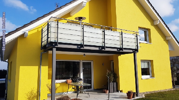 https://www.blankenburg-metallbau.de/bildergalerie/cache/vs_Balkone_Balkon-11.jpg