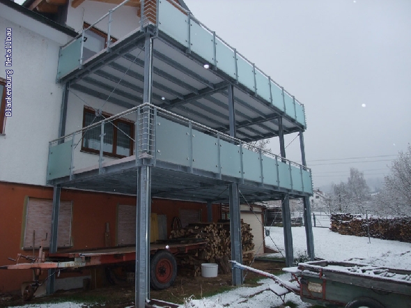 https://www.blankenburg-metallbau.de/bildergalerie/cache/vs_Balkone_Balkon-6.jpg