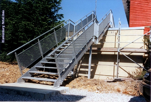 https://www.blankenburg-metallbau.de/bildergalerie/cache/vs_Treppen_Treppen-3.jpg