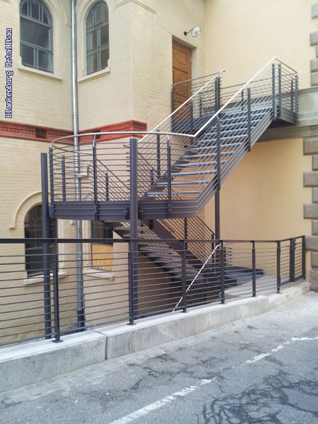 https://www.blankenburg-metallbau.de/bildergalerie/cache/vs_Treppen_Treppen-7.jpg