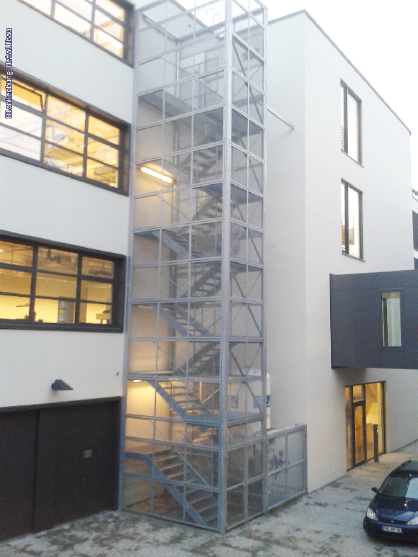 https://www.blankenburg-metallbau.de/bildergalerie/cache/vs_Treppenturm_Treppenturm7.jpg